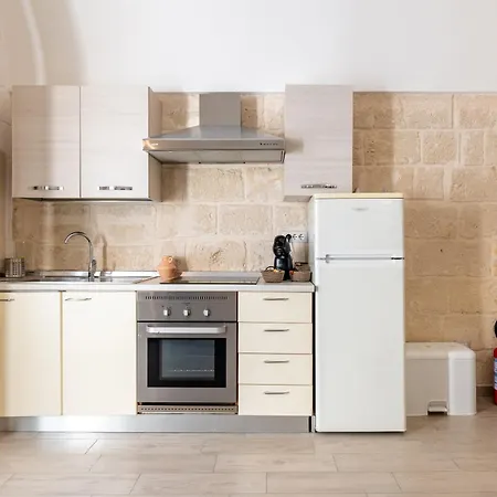 Casa Roma 78 Traditional Stone House In Center Monopoli